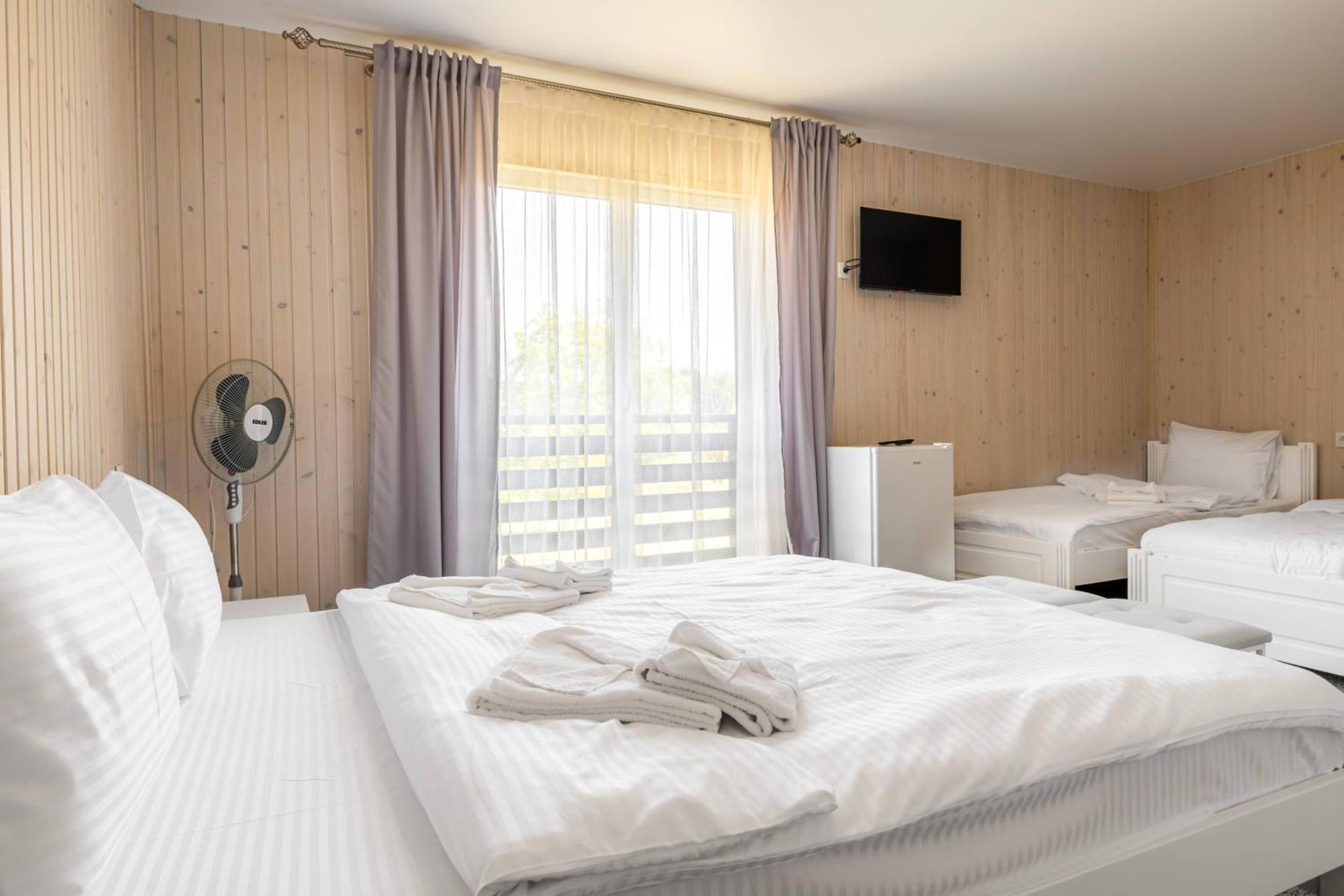 Hotel Fenix Solotvina Exteriér fotografie